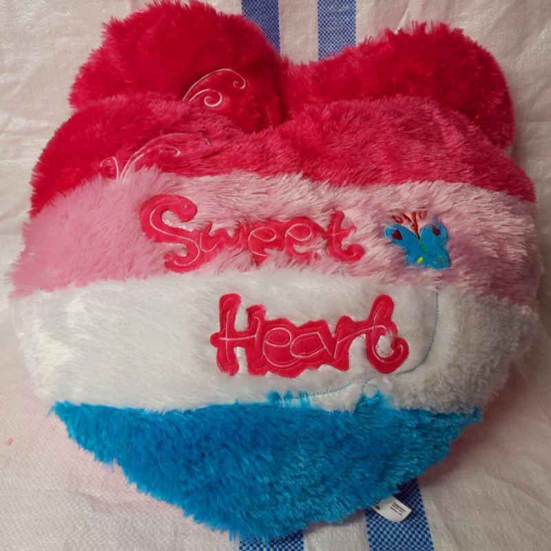 Bantal Sweat heart bulu halus size xl