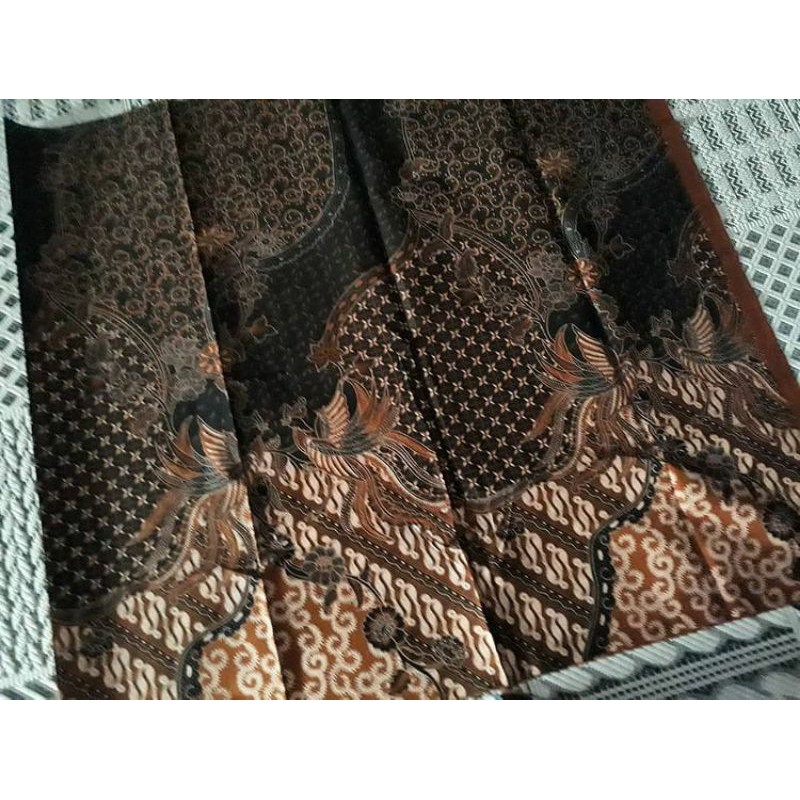 Kain batik solo alusan truntum merak ukel