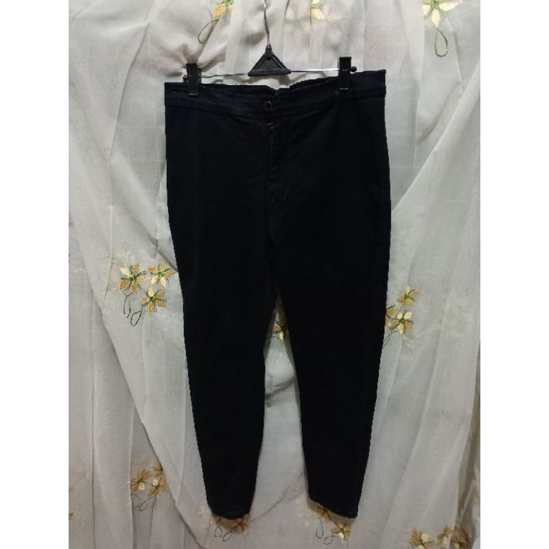 celana levis wanita
