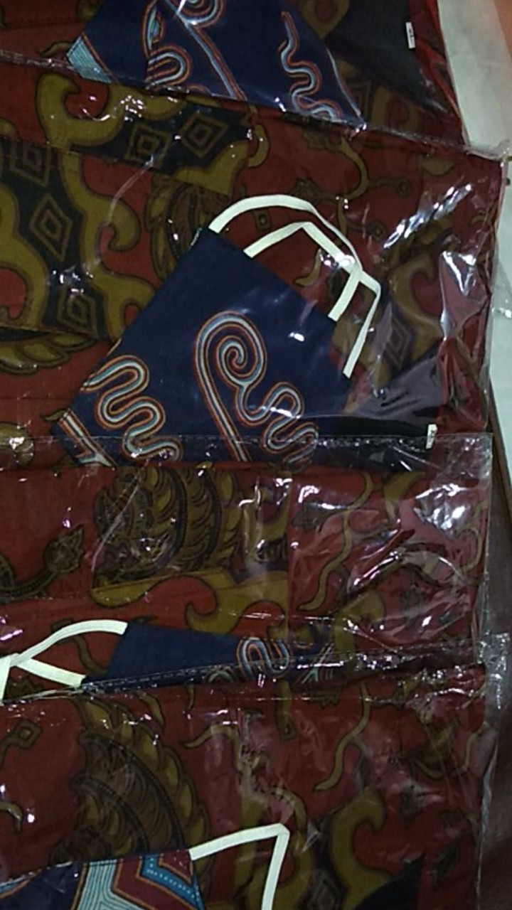 Nugroho Kobongan Kemeja Batik Pria Lengan Panjang Lapis Furing Batik Solo