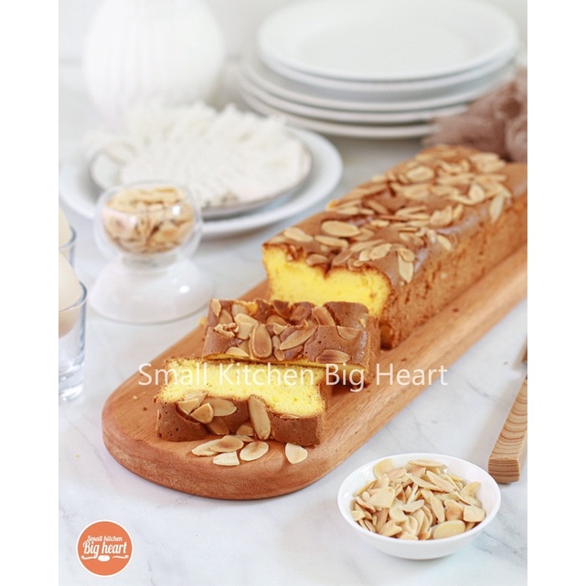 

Spiku Almond / Spikoe Almond / Lapis Surabaya Almond