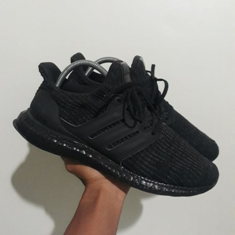Sepatu Adidas Ultraboost ( Ultra Boost ) 4.0 DNA Second Original Preloved