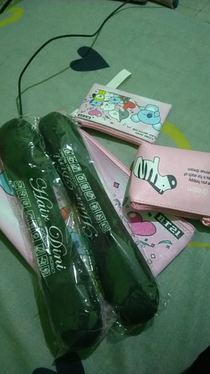 Dompet Bt21 Satu Paket Isi 2