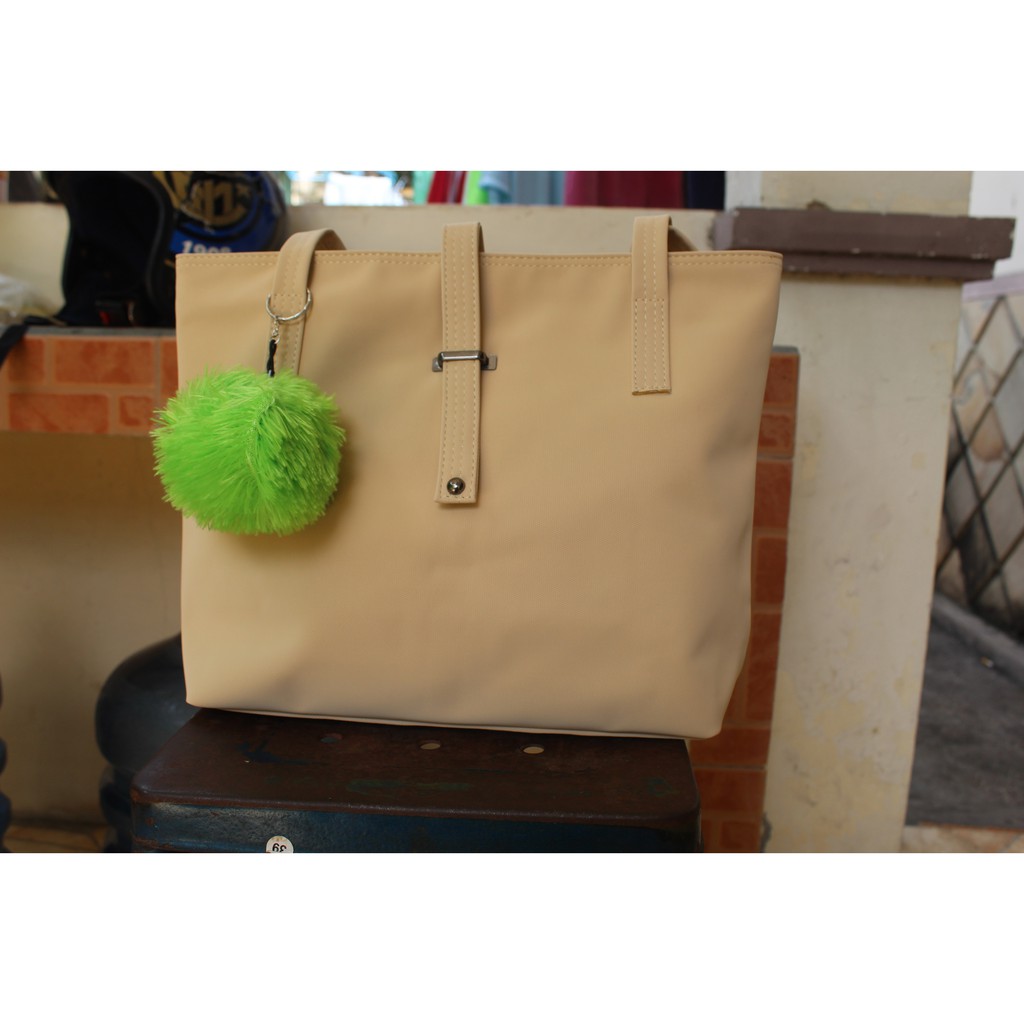 Ubay Shop - Tote Bag Wanita Lucu Bonus Gantungan Bulat pompom random