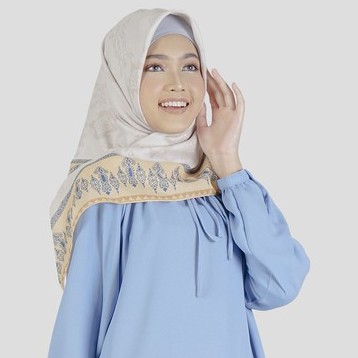 Jilbab Segiempat Elzatta Kaila Voal Premium Series-Ataya - Cream