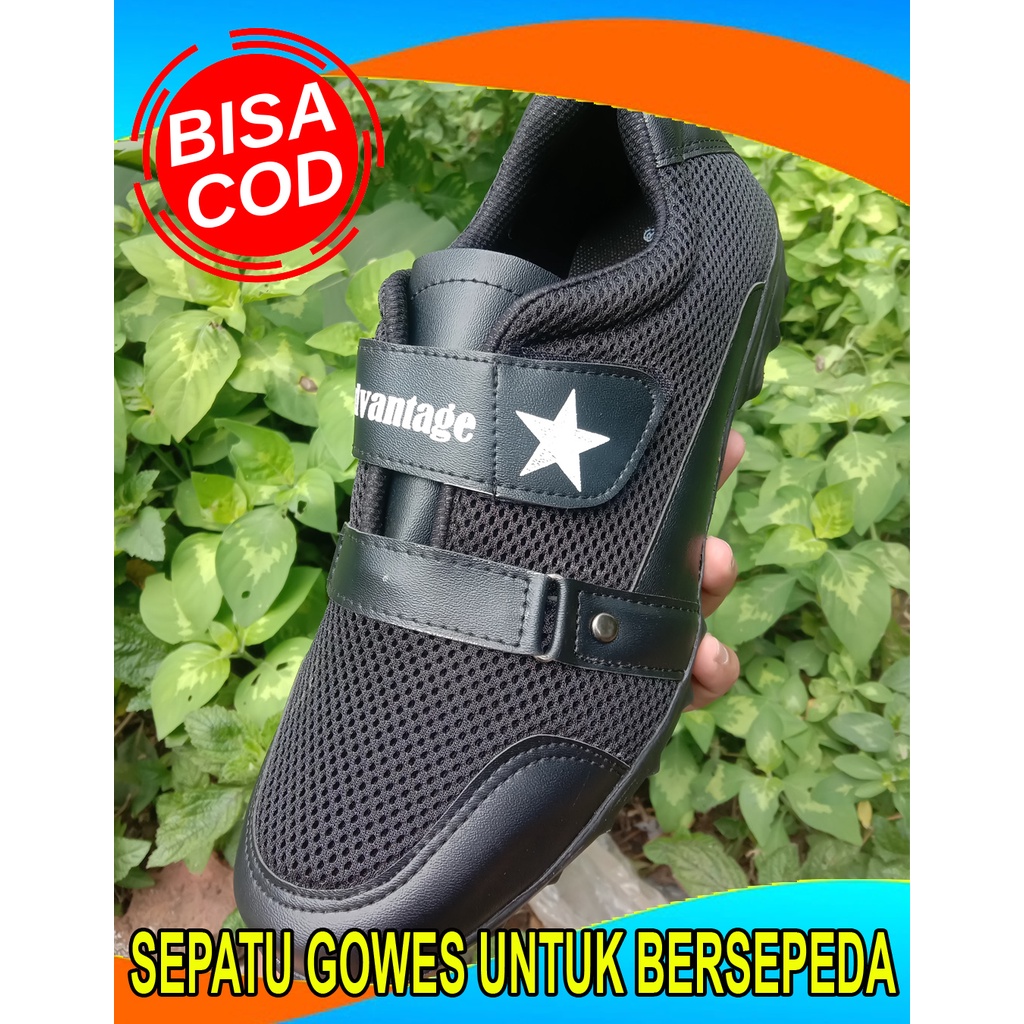 SEPATU GOWES