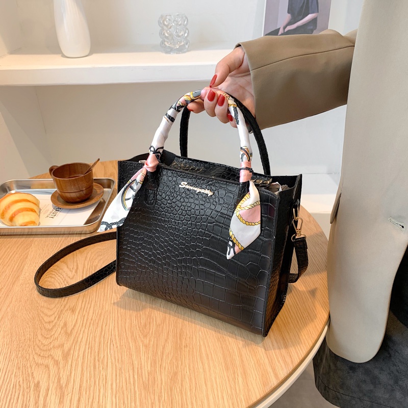 tasmolly Tas Selempang Wanita Sling Bag Tas Bahu Shoulder Bag Tas Jinjing Rantai Handbag Crossbody K