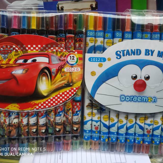 

Krayon putar karakter 12 warna