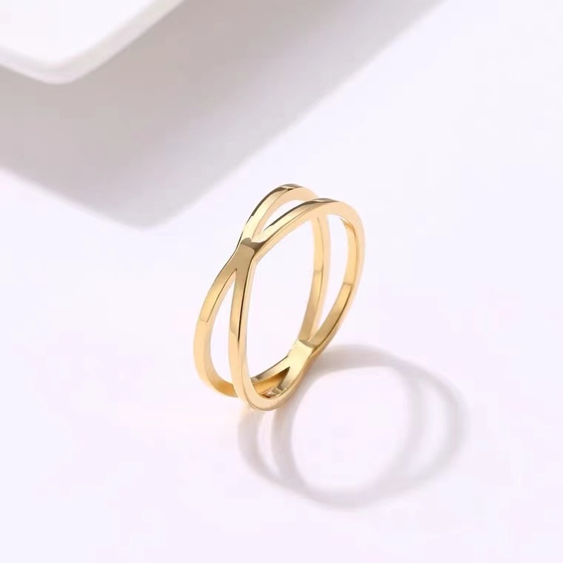 Glossy Berongga Salib Cincin Baja Titanium Berlapis Emas 18K Gaya Eropa Unik Cincin Niche Desain Perhiasan