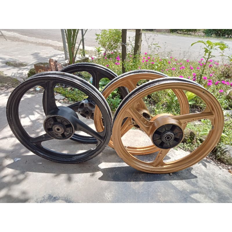 Velg F1ZR CW original Enkei Yamaha