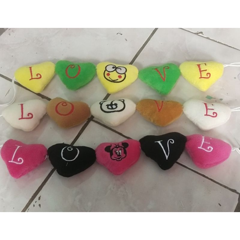 hiasan kaca mobil boneka rencengan tempelan kaca mobil