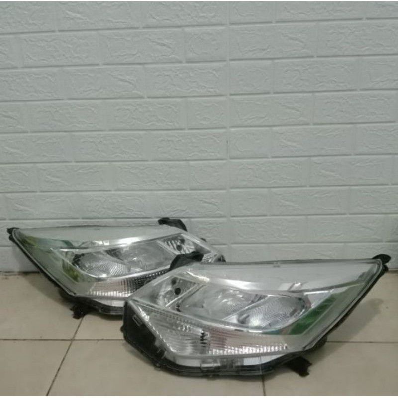 Headlamp sigra / Calya Facelift