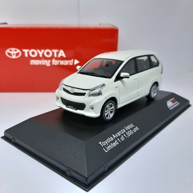 Miniatur Diecast Mobil Avanza Veloz Auto 2000 1:43 Harga Murah
