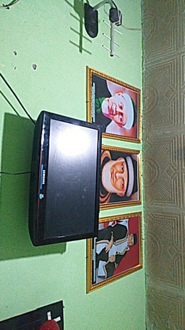 Foto Abah Anom Ukuran 12rs 32x48cm