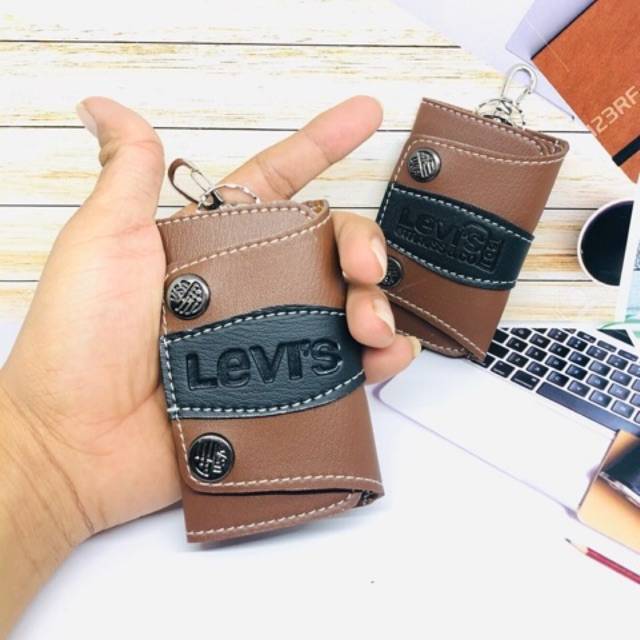 Dompet stnk mobil levis