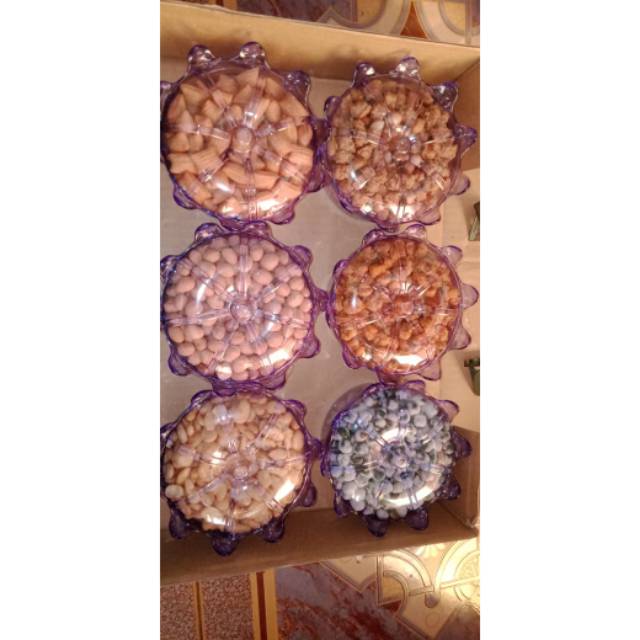 

Paket kacang lebaran