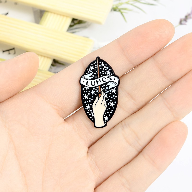 Bros Pin Enamel Desain Harry Potter Lumos Untuk Hadiah Teman