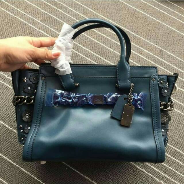Coach swagger 27 preloved