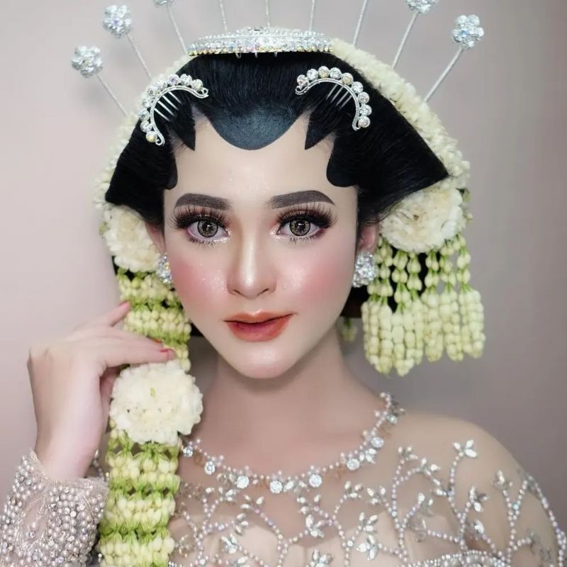 Dolly eye brown
