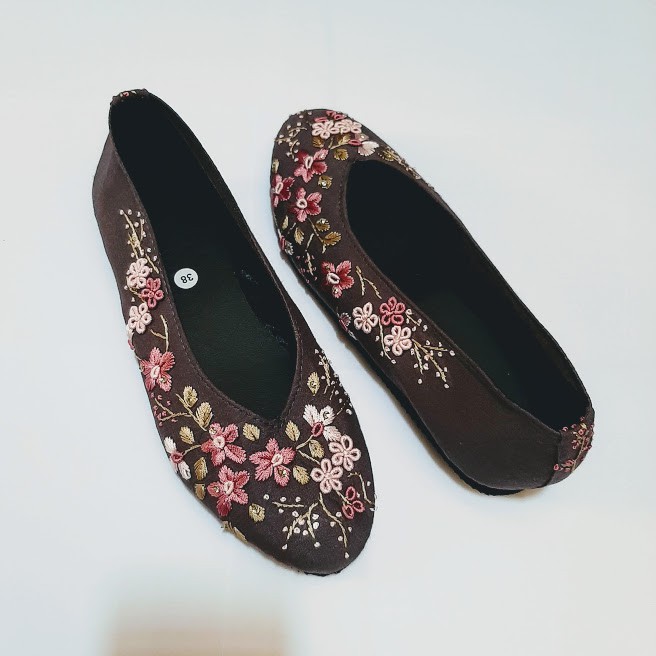 etnik fashion sepatu wanita flat slip on sulam murah terbaru handmade abu tua