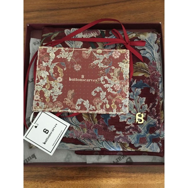 Buttonscarves royale maroon preloved