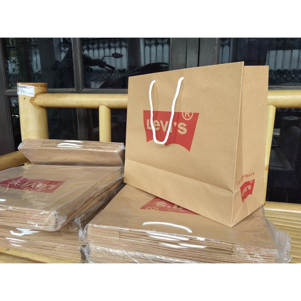 Paperbag Levi's Ukuran Medium Bahan Tebal