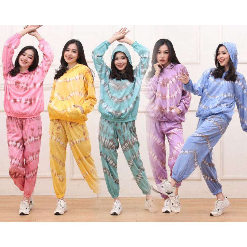 Setelan Hoodie Wanita Terbaru Kekinian Bahan Kaos Motif Tiedye One Set Couple Wanita Dewasa &amp; AnakTerbaru