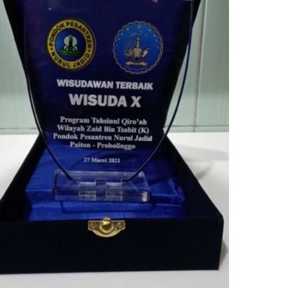 ✾ Plakat Wisuda vandel Kenang Kenangan Ulang tahun Pelakat KKN Vandel PKL Cinderamata Kampus Mengaja