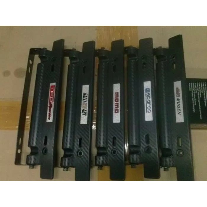 Dudukan Plat Nomor Carbon Mobil Calya / Sigra