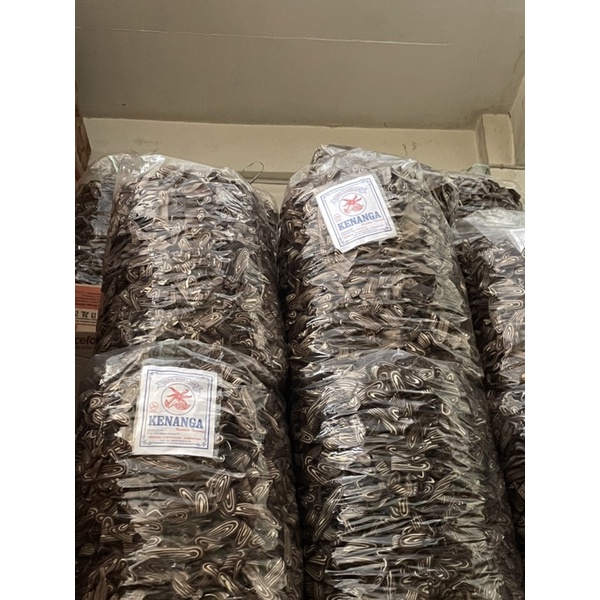 

(GROSIR SNACKS) Kuping Kelinci Kenanga
