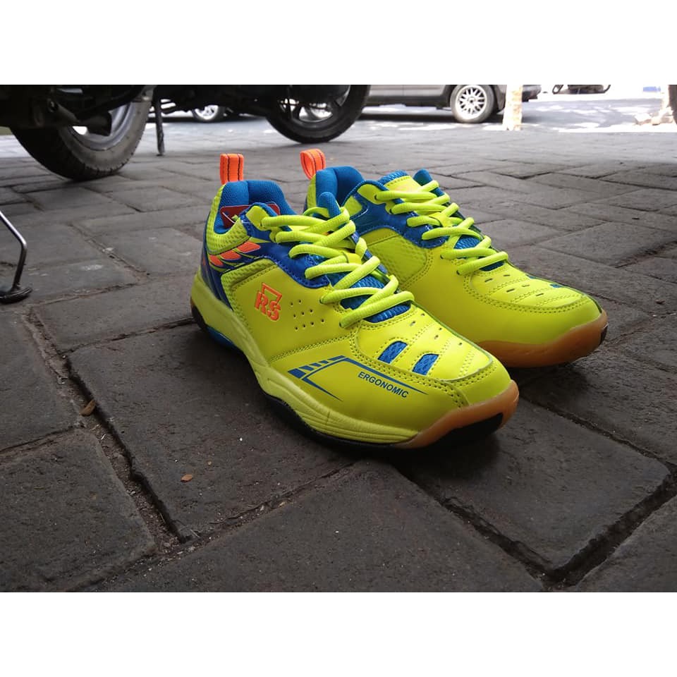 Sepatu badminton RS JF 798