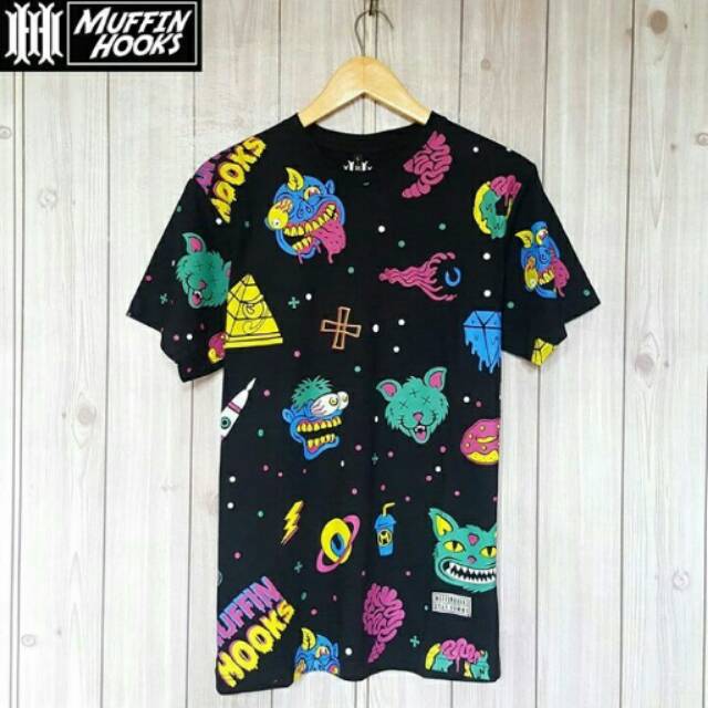 Baju  Distro Kekinian Lengan Pendek / Atasan Pria / Atasan  / Cotton Combed / Muffin Hooks