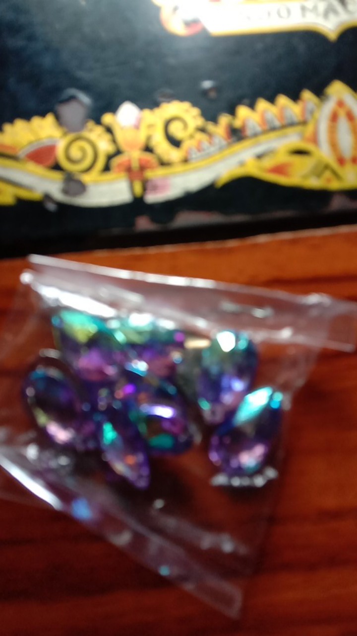100 Biji Air Mata / Tetes Pelangi 11x18 Mm