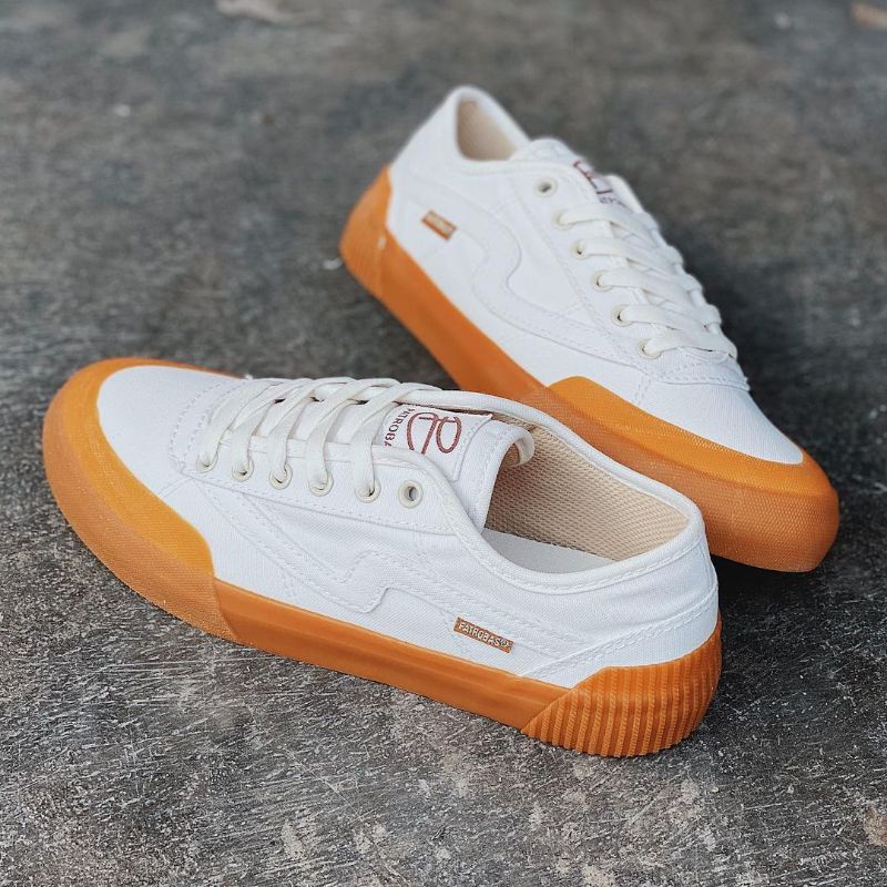 PATROBAS EQUIP WHITE GUM LOW