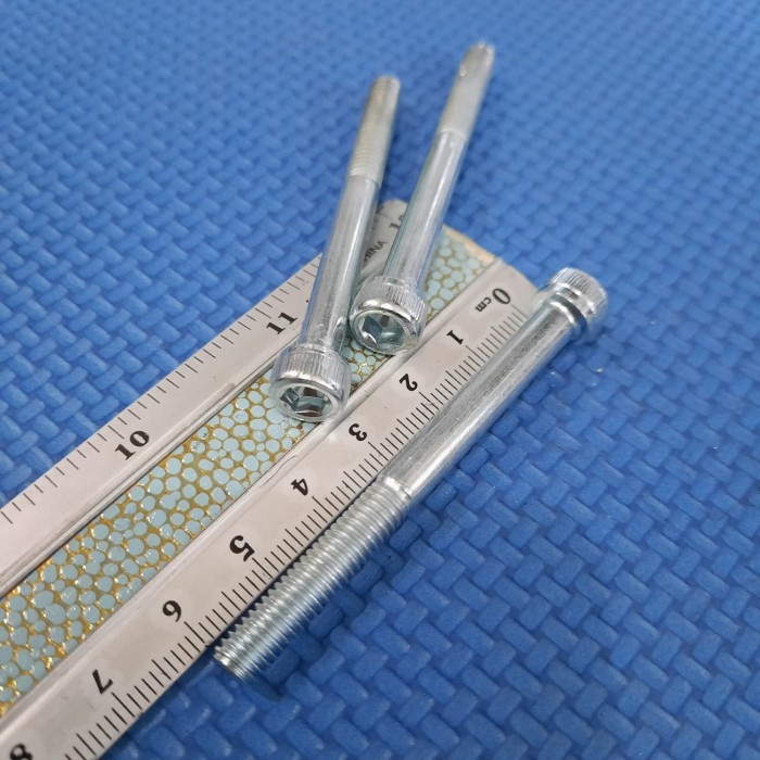 baut L5 6cm putih