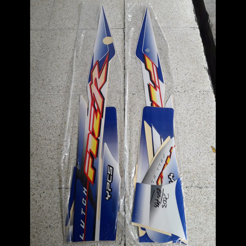 striping fizr 2003 / striping fiz r 2003 / striping f1zr 2003 / striping f1z r 2003 / striping fizr 