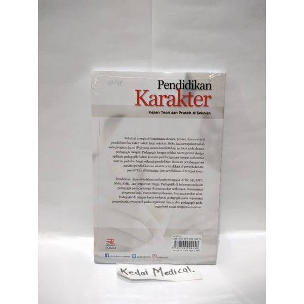 (ORIGINAL) BUKU PENDIDIKAN KARAKTER kajian teori dan praktik di sekolah DHARMA KESUMA