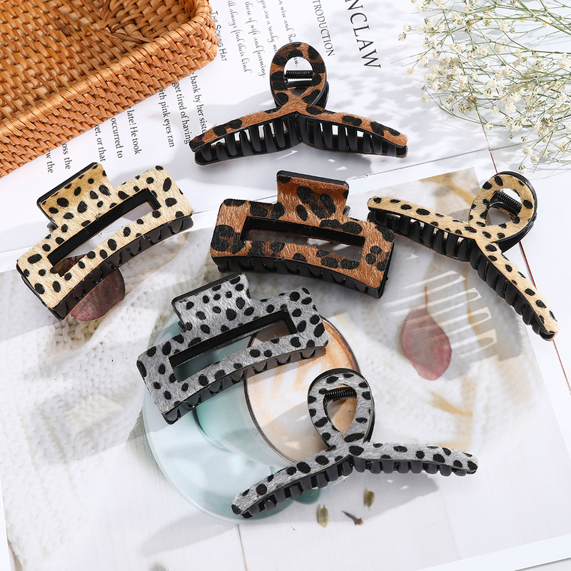 Korean Ins Leopard Hairpin Shark Clip Simple Hair Claw Clip Ponytail Women Hair Accessories