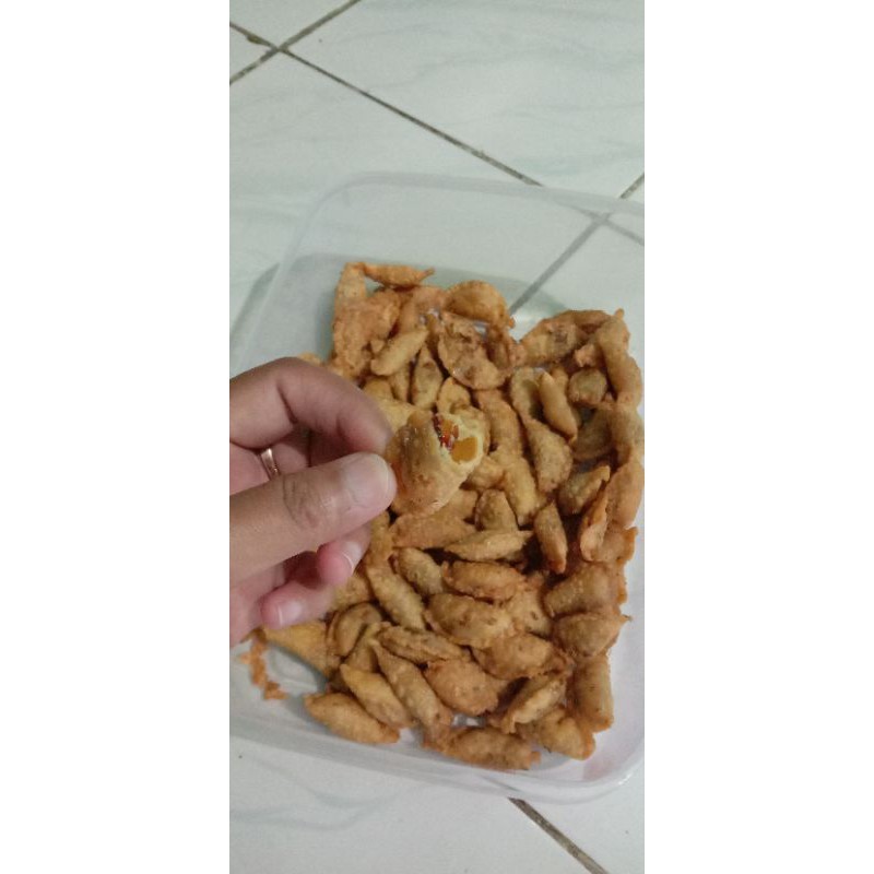 

pastel mini renyah 500gr