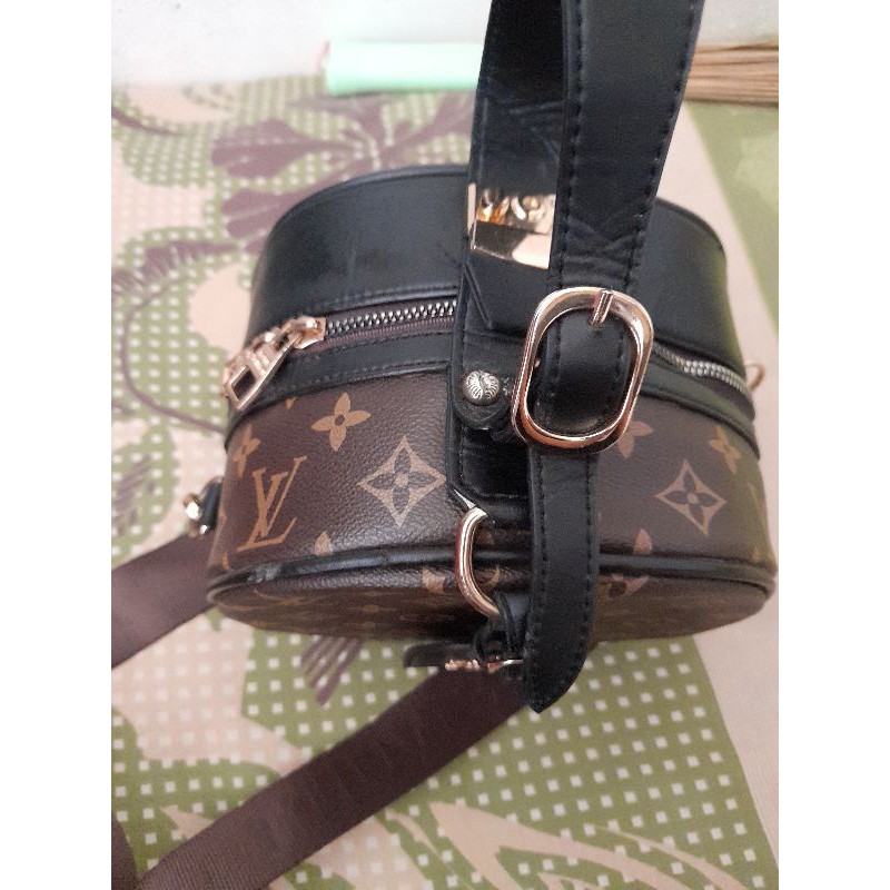 tas bulat LV