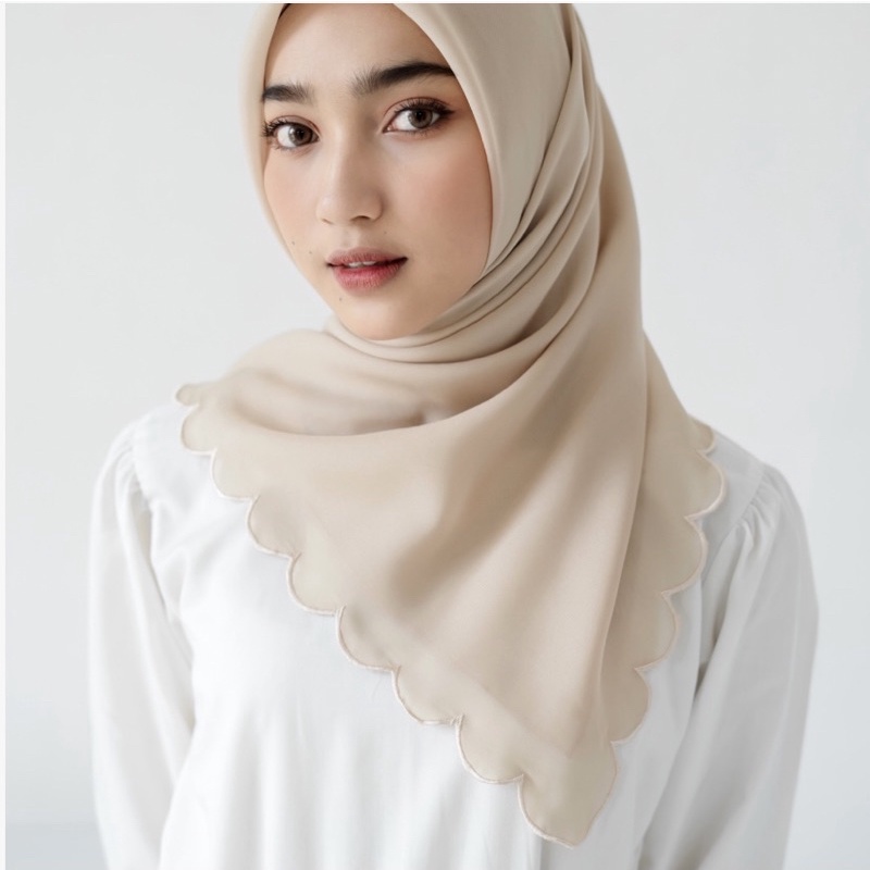 VELOSE - Raya Embordery Square Hijab