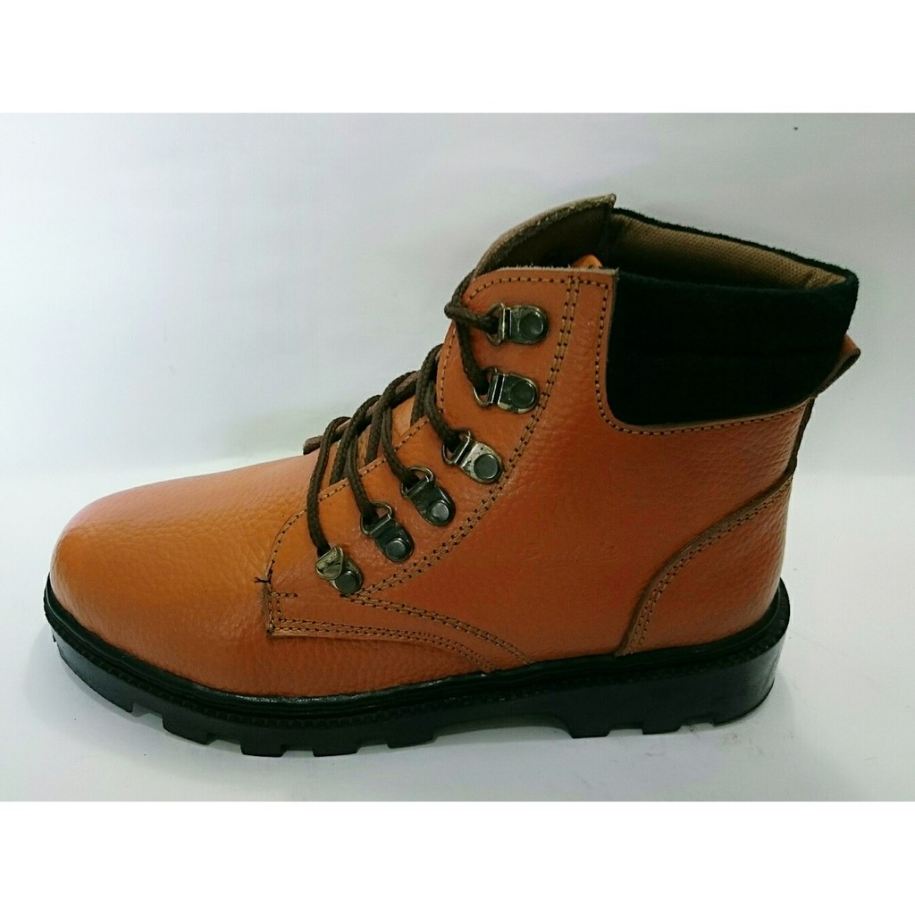 SEPATU BOOT PRIA KULIT ASLI DR 01 MC