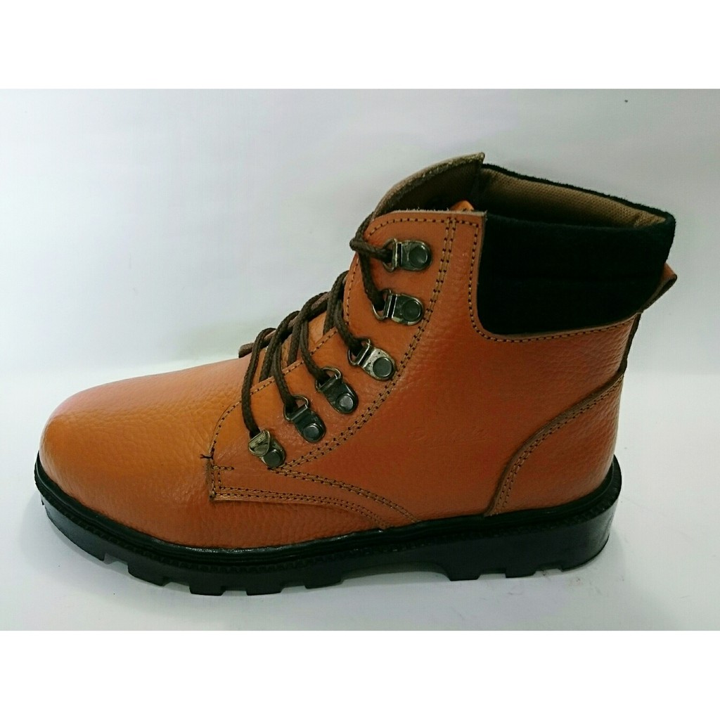 SEPATU BOOT PRIA KULIT ASLI DR 01 MC