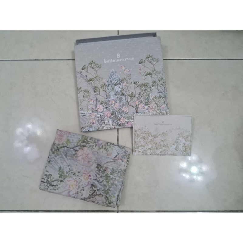 Preloved Buttonscarves British Ash