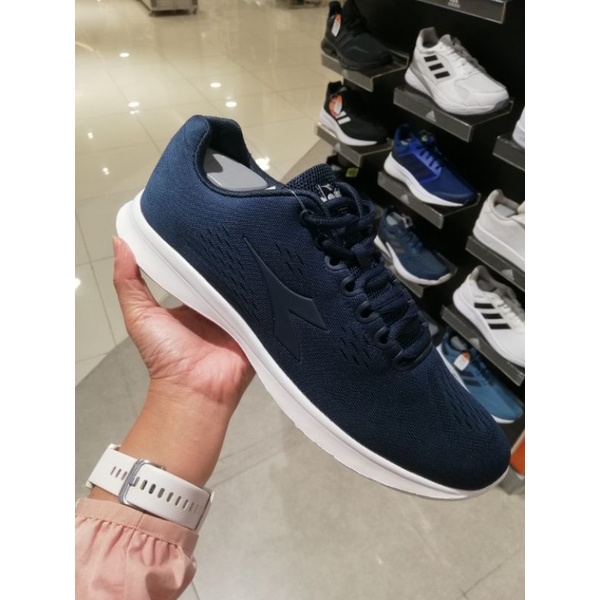 diadora cadera navy size 43