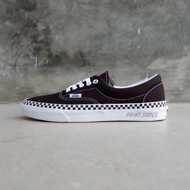 vans era checkerboard foxing black skate shoes