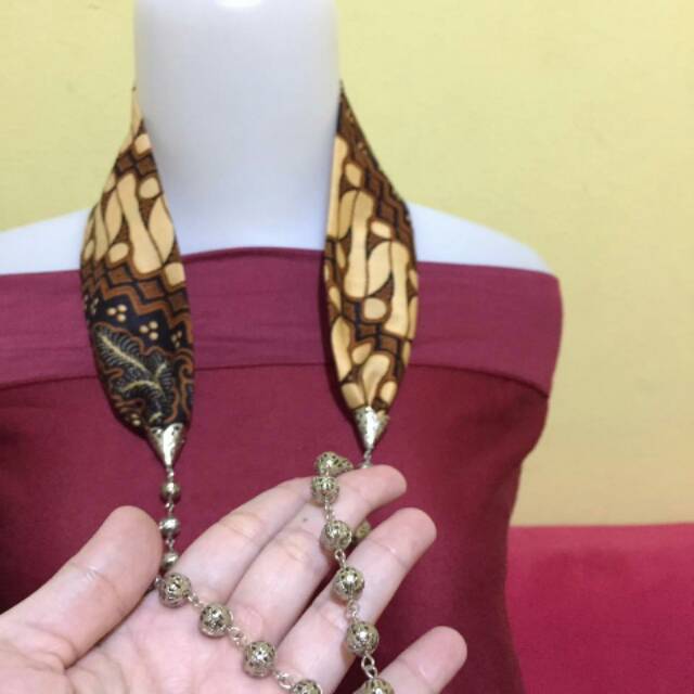 

Kalung ID card Batik etnik