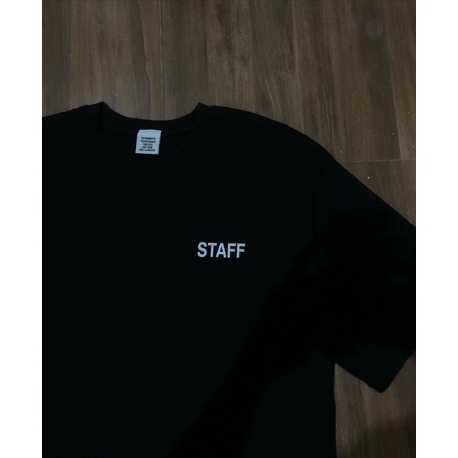 Vetements staff