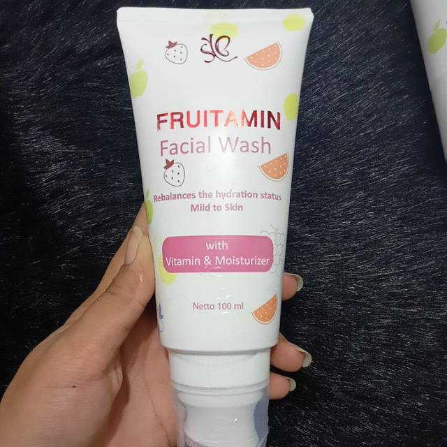 Syb Fruitamin Facial wash