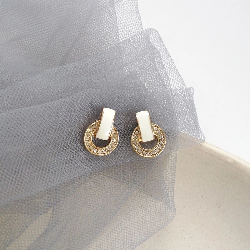 Anting Tusuk Sterling Silver 925 Simple Dengan Berlian Bulat Kecil Untuk Wanita